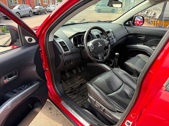 Mitsubishi Outlander 11 of 15