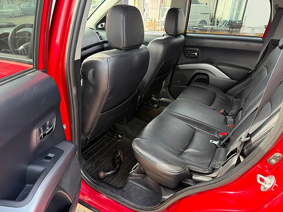 Mitsubishi Outlander 12 of 15