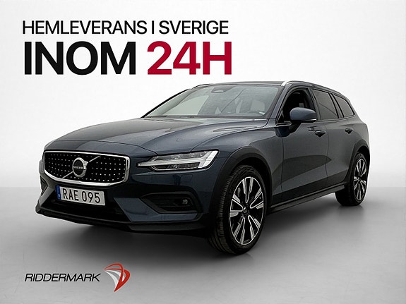 Volvo V60 Cross Country 3 of 5