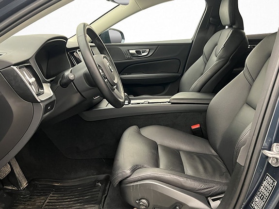 Volvo V60 Cross Country 9 of 30