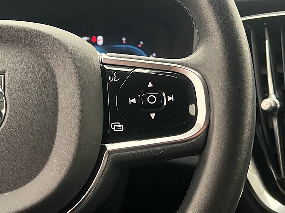 Volvo V60 Cross Country 15 of 30