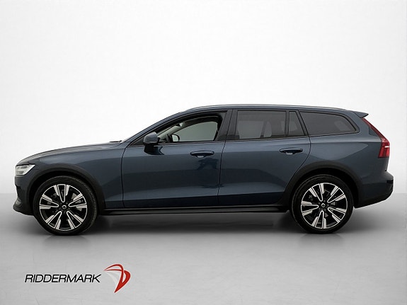 Volvo V60 Cross Country 4 of 5