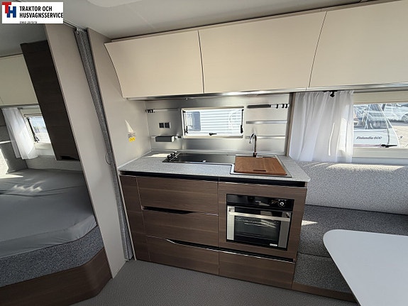 Adria ALPINA 663 UK med AC och Solceller -22 8 of 21