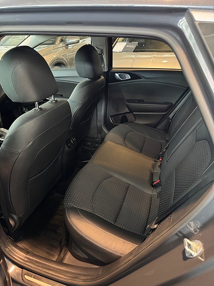 Kia Ceed 4 of 5