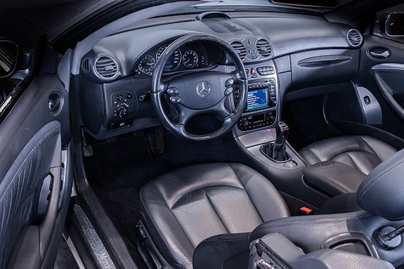 Mercedes-Benz CLK200 11 of 16