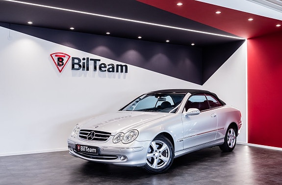 Mercedes-Benz CLK200 2 of 5