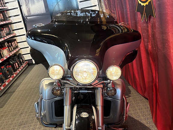 Harley-Davidson FLHTK ELECTRA GLIDE ULTRA LIMITED 4 of 5