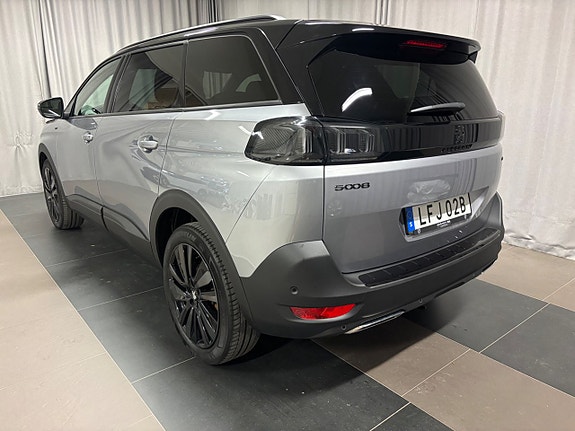 Peugeot 5008 3 of 5