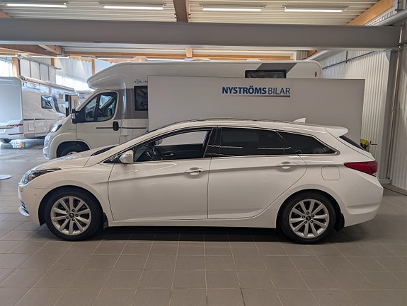 Hyundai i40 2 of 13