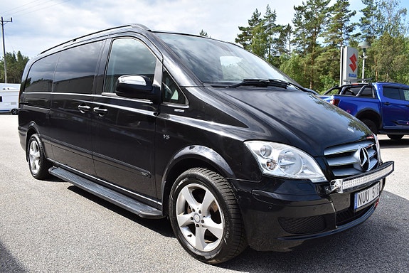 Mercedes-Benz Viano 3 of 5