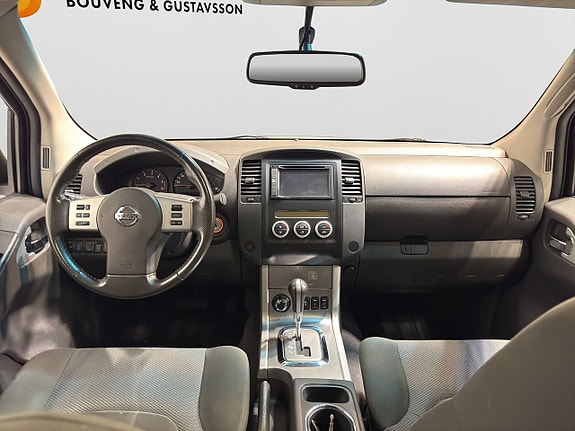 Nissan Navara 12 of 21