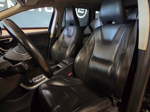 Volvo XC60 6 of 11