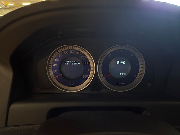 Volvo XC60 7 of 11