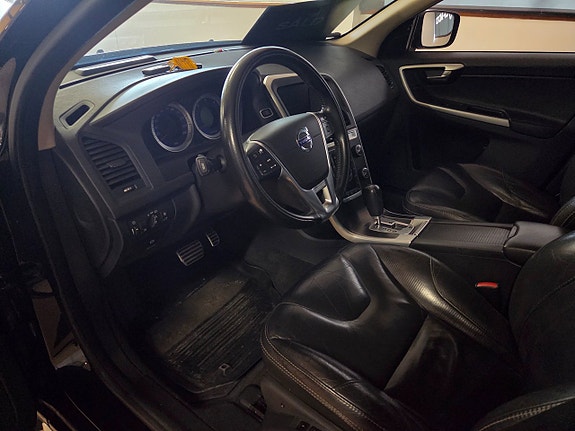 Volvo XC60 11 of 11