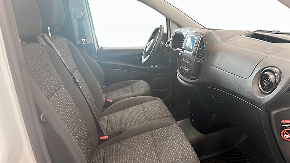 Mercedes-Benz eVito 112 3 of 5