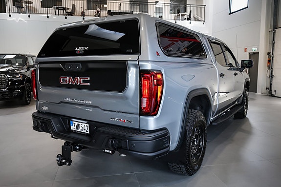 GMC Sierra 5 of 5