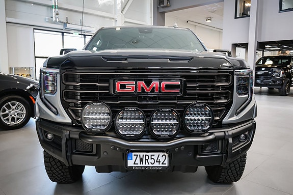 GMC Sierra 2 of 5