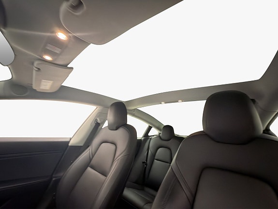 Tesla Model 3 13 of 30