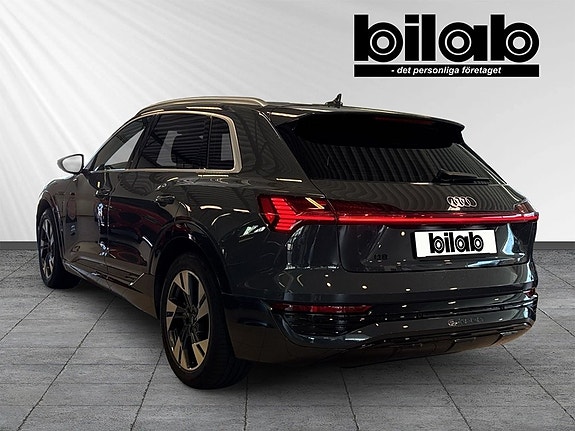 Audi Q8 3 of 9