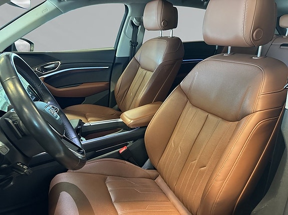 Audi Q8 8 of 9