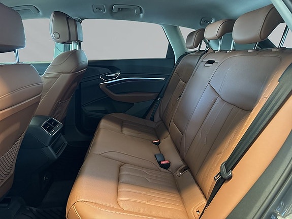 Audi Q8 5 of 9