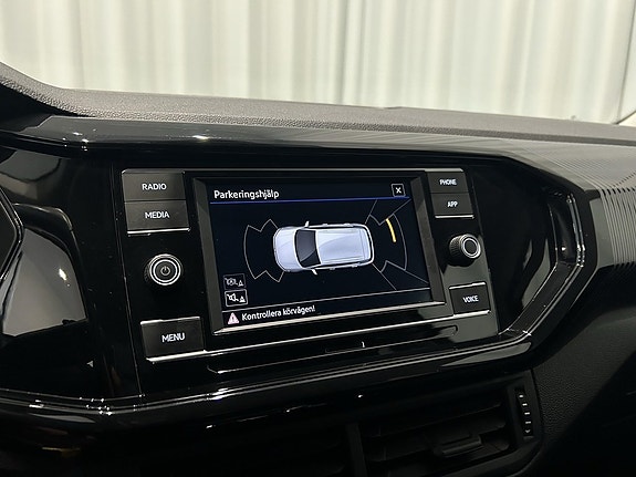 Volkswagen T-Cross 11 of 14