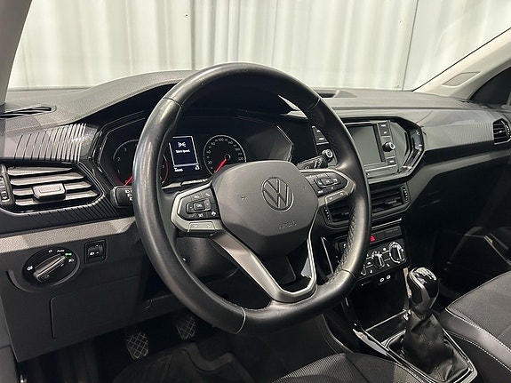 Volkswagen T-Cross 9 of 14