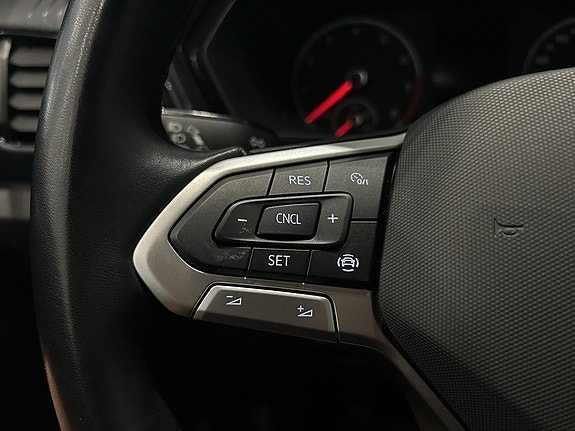Volkswagen T-Cross 10 of 14