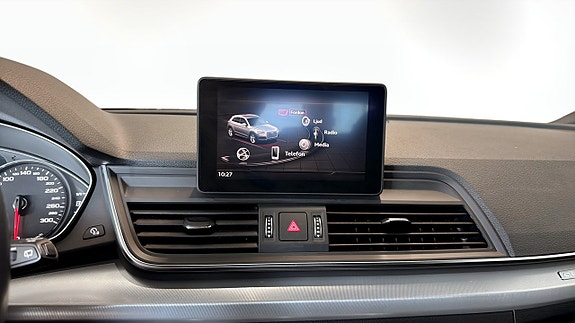 Audi Q5 9 of 18