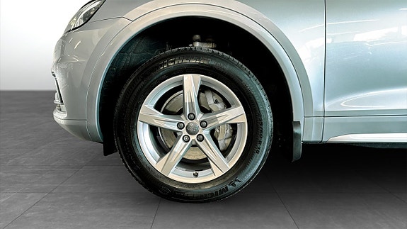 Audi Q5 6 of 18