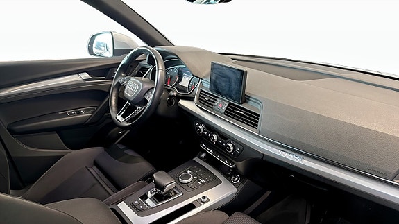 Audi Q5 11 of 18