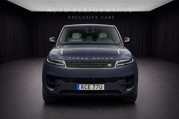 Land Rover Range Rover Sport 4 of 5