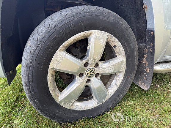 Volkswagen Amarok 6 of 11