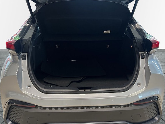 Toyota C-HR 10 of 23