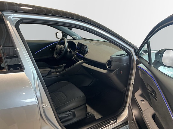 Toyota C-HR 6 of 23