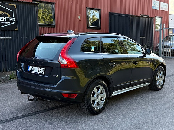 Volvo XC60 4 of 5