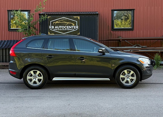 Volvo XC60 3 of 5