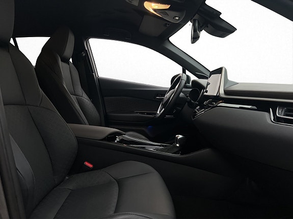 Toyota C-HR 9 of 29