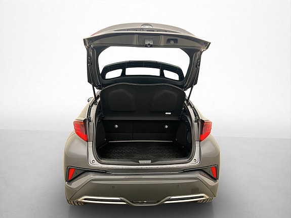 Toyota C-HR 8 of 29