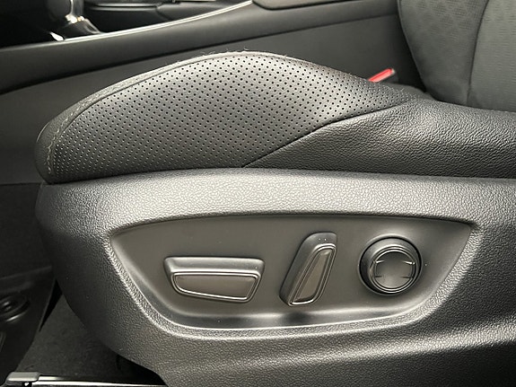 Toyota C-HR 15 of 29