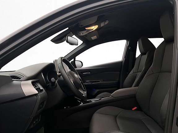Toyota C-HR 11 of 29