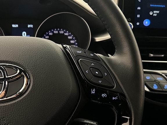 Toyota C-HR 19 of 29