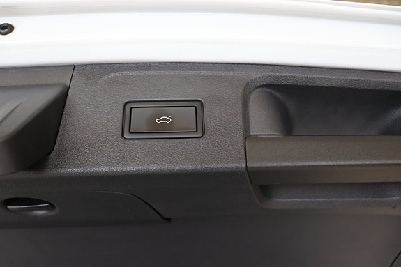 Volkswagen Passat 7 of 27