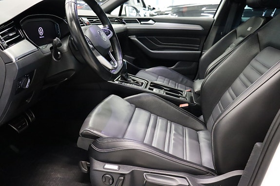 Volkswagen Passat 10 of 27