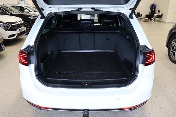 Volkswagen Passat 6 of 27