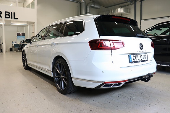 Volkswagen Passat 4 of 27