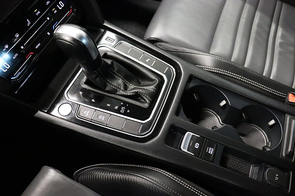 Volkswagen Passat 26 of 27