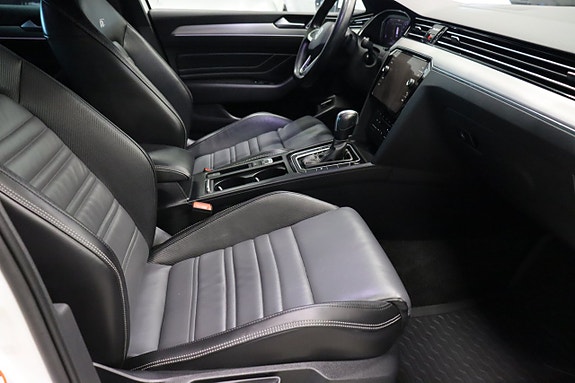 Volkswagen Passat 11 of 27