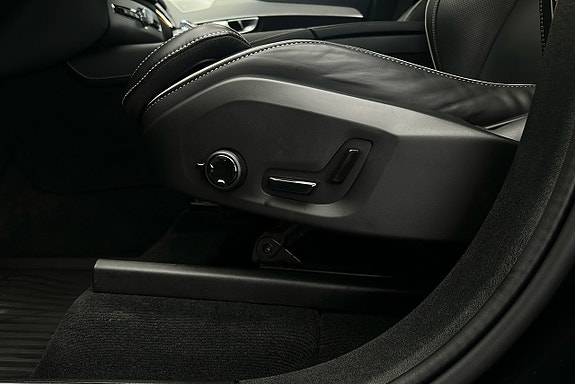 Volvo XC90 22 of 30