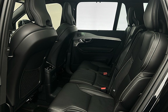 Volvo XC90 13 of 30